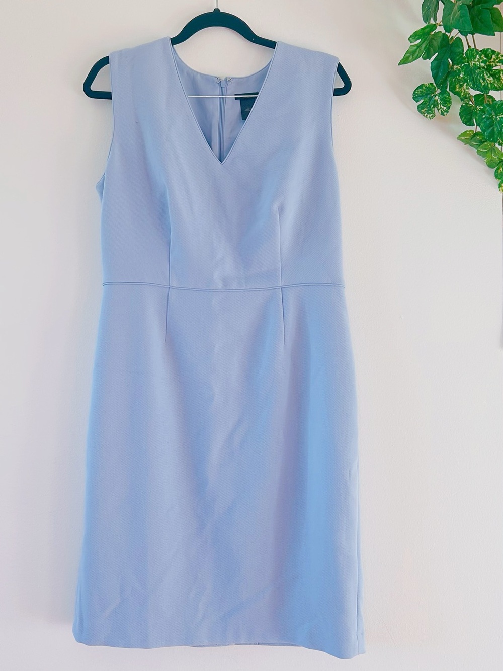 Ann Taylor Factory Light Blue V-Neck Sheath Dress Size 12 - Picture 2 of 5
